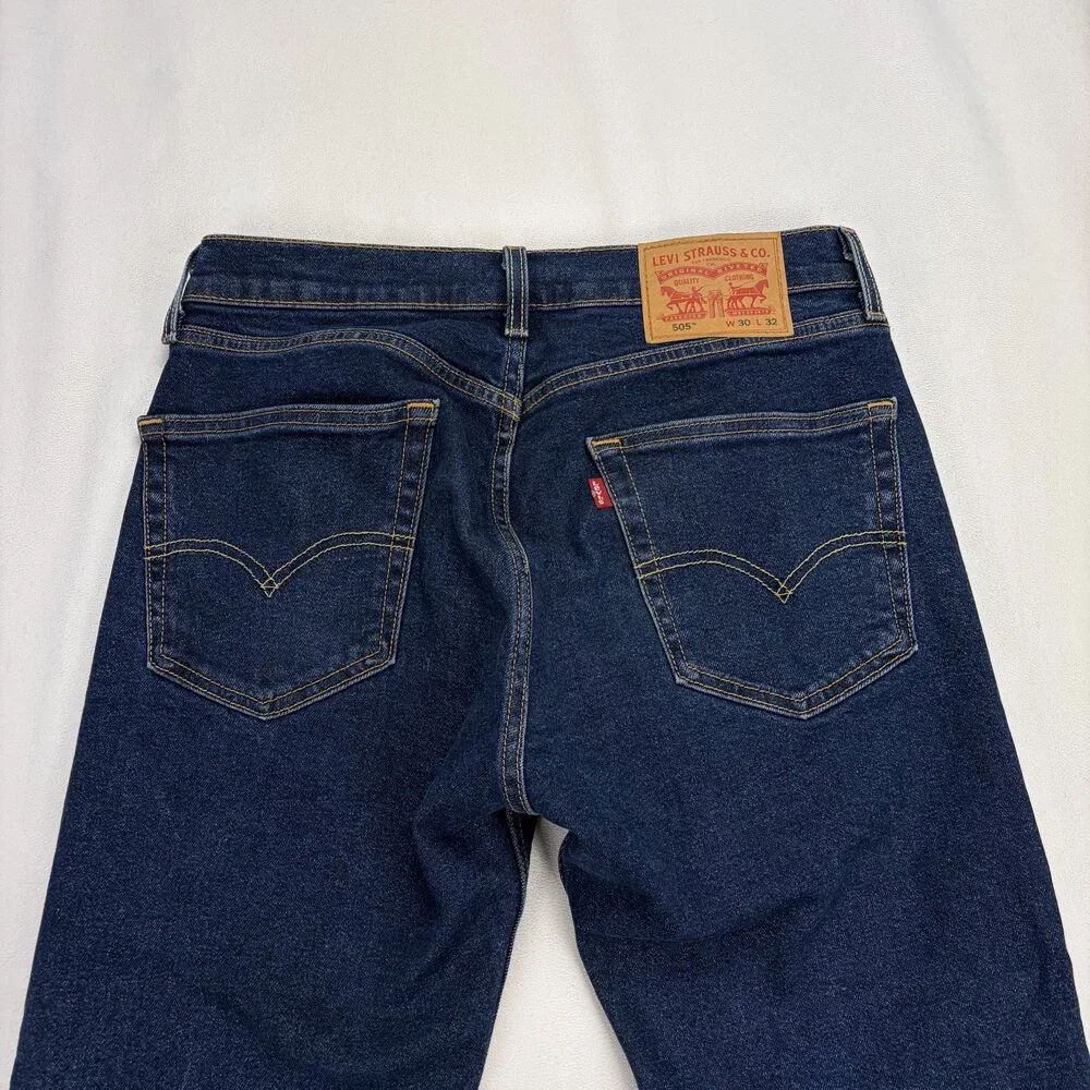 Levis levi men